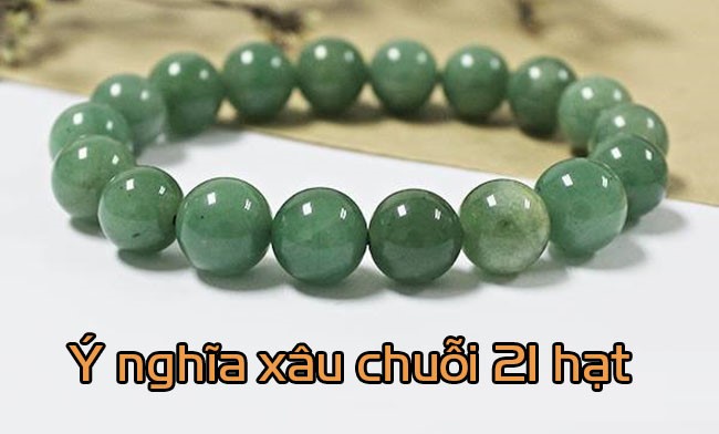 Hạt xỏ xâu chuỗi là những hạt có lỗ nhỏ trên hạt, ta có thể tạo hình thành các vật mà ta muốn. Vì thế, chúng có thể làm ra các trang sức, phụ kiện, túi xách,... khác nhau. Tùy theo nhu cầu sử dụng, mà nhà sản xuất sáng tạo ra các vật dụng để đáp ứng các yêu cầu của khách hàng.