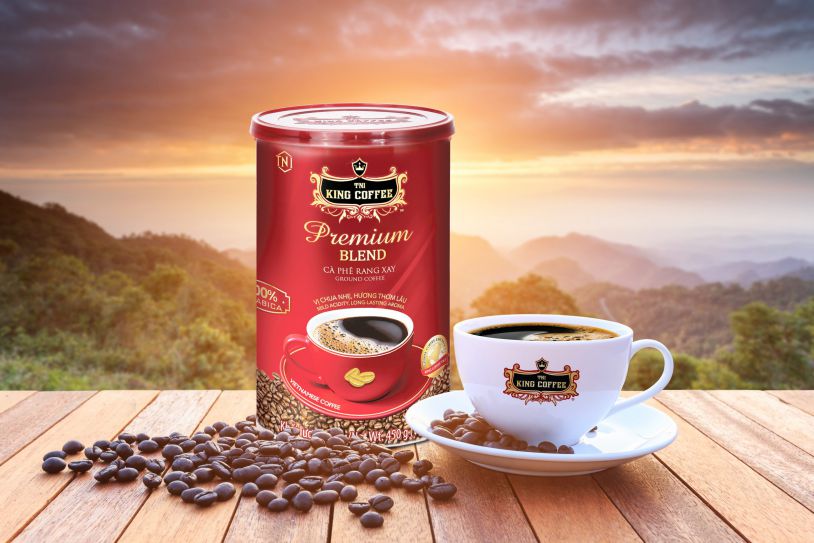 Cà phê hòa tan (instant coffee) đã xuất hiện trên thị trường vào những năm 1950. Ở thời điểm hiện nay, chúng là một trong những loại rất được tin dùng, ưa chuộng và nhận được sự ưu ái mạnh mẽ tại Việt Nam.