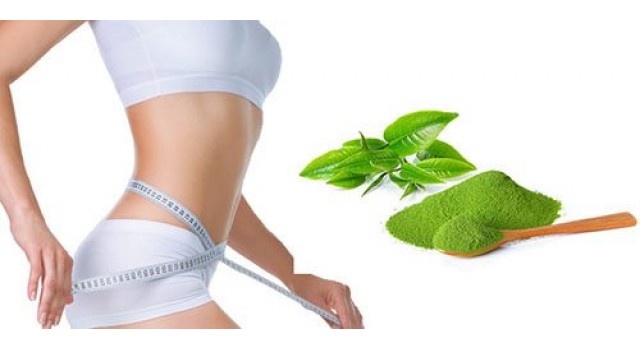 Bột trà xanh (Green tea power) là 1 loại lá trà được xay nhuyễn, sơ chế qua nhiều giai đoạn khác nhau nhưng vẫn giữ nguyên được màu sắc cũng như dưỡng chất có trong trà tốt cho sức khỏe. Khác với Matcha được chế biến từ trà Tencha hoặc Gyokuro, thì đối với trà xanh sẽ được sản xuất từ Sencha hoặc Bancha.