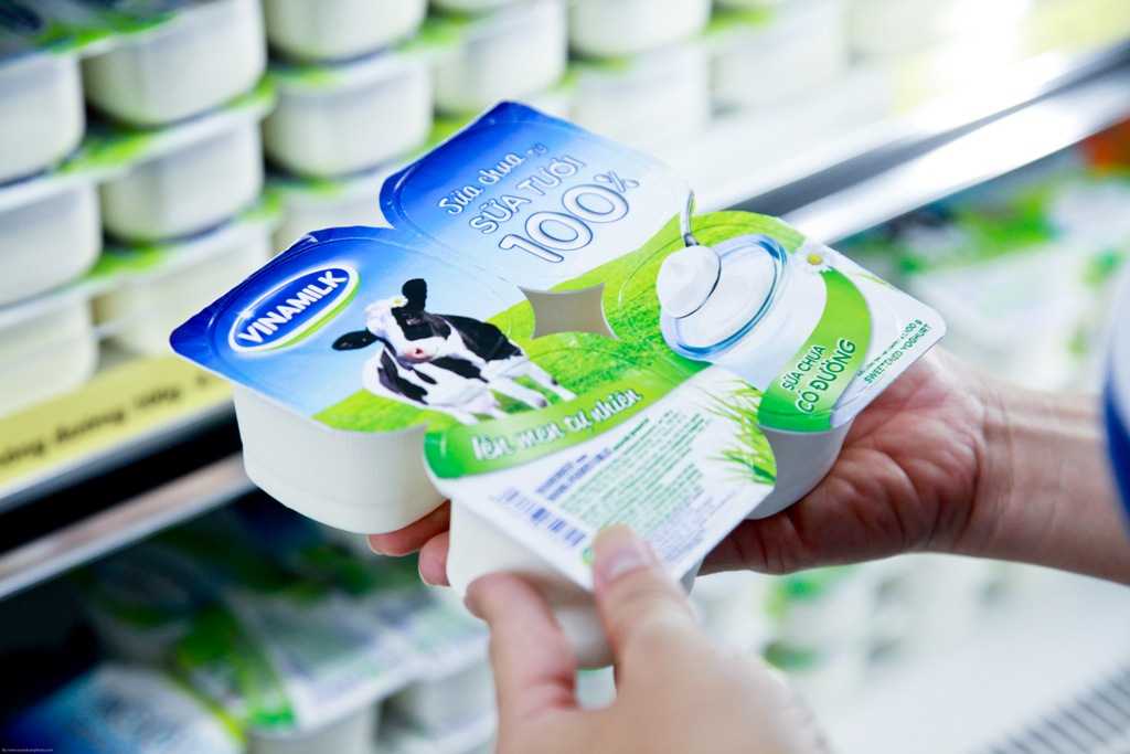 Máy đóng gói sữa chua là một thiết bị tự động hoặc có thể là bán tự động, được thiết kế để đóng gói sữa chua vào các đồ hộp, túi, hoặc lọ, giúp tăng cường quy trình sản xuất và đảm bảo sự hiệu quả trong việc bảo quản sản phẩm.