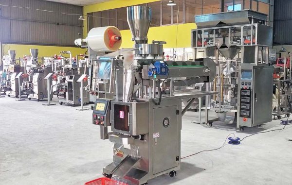 Máy đóng gói hạnh nhân có mâm xoay