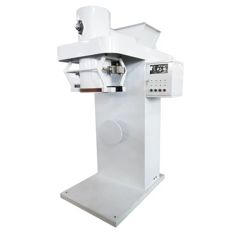 Định lượng sản phẩm trước khi đóng gói sẽ giúp cho sản phẩm đều đồng nhất, tăng tính thẩm mỹ cho sản phẩm. Hầu hết các loại máy đóng gói sản phẩm hiện nay đều hoạt động theo cơ chế tự động, sử dụng hệ thống cân định lượng tự động. Hệ thống cân này được cài đặt ngay từ đầu giúp cho việc cân đo đong đếm nguyên liệu thực phẩm có độ chính xác cao, tạo ra những túi sản phẩm đồng đều, hạn chế sai số đến 1-3%. Máy đóng gói định lượng giúp cho các cơ sở, doanh nghiệp có thể đóng gói được nhiều sản phẩm, dễ dàng điều chỉnh kích thước túi cho từng sản phẩm riêng biệt. Máy có thể hoạt động liên tục, nhanh gọn mà không làm thay đổi tính chất của sản phẩm. Máy có thể thay thế được sức lao động cho con người nhờ năng suất từ 40 – 100 sản phẩm/phút tùy kích thước và loại nguyên liệu. Máy đóng gói định lượng tự động nhỏ: Máy này thông qua trục vít làm đầy bao bì và điện tử có trọng lượng thông tin phản hồi kết hợp đo lường, điều khiển máy vi tính, với tự động định lượng, tự động điền định lượng, tự động điền, sửa lỗi tự động, đếm, chất liệu làm sạch và các chức năng khác. Các bước được cài đặt và vận hành hoàn toàn tự động, nó còn có thể lưu giữ thông tin khác nhau. Cho ta vào các lần sử dụng sau không cần cài đặt. Đặc điểm về thiết bị: 1. Tất cả các vật liệu thép không gỉ, với tự động Chất liệu nâng máy có thể đạt Chất liệu kiểm soát mức độ. 2. Các AC servo động cơ được sử dụng để kiểm soát các ăn Mô-men xoắn, và mô-men xoắn không không làm giảm ở tốc độ cao; 3. Kiểm soát cao độ chính xác, 30% nhanh hơn so với động cơ bước trong sử dụng; 4. Tốc độ tối đa của động cơ bước là nói chung giữa 300-900RPM, tốc độ tối đa của AC servo động cơ nói chung là 2000RPM hoặc 3000RPM. 5. Thích hợp cho rót định lượng của khác nhau chai, lon và túi xách; 6. Quang điện cảm ứng tẩy trống, cũng có thể được tùy chọn với chuyển đổi chân tẩy trống; 7. Các thông tin phản hồi quy mô là có thể điều chỉnh để đáp ứng các nhu cầu của khác nhau độ chính xác; 8. Filling tốc độ động cơ có thể điều chỉnh để đáp ứng các yêu cầu của vật liệu khác nhau; Ưu điểm khi ta sử dụng máy đóng gói định lượng: Tự động sửa lỗi khi quá trình đóng gói được diễn ra. Đảm bảo sự thất thoát các nguyên vật liệu egiảm xuống mức thấp nhất cho doanh nghịệp. Trọng lượng độ lệch sẽ được thông báo đến màn hình cảm ứng, cho ta có thể sử lý nhanh chóng. Nó có thể nhận ra điều khiển tự động của chất liệu mức độ, cho ăn tự động mà không cần vật liệu, tự động dừng lại khi các vật liệu là đầy đủ; Ăn vít nhanh chóng gắn cấu trúc, thuận tiện cho việc tháo gỡ nhanh chóng và làm sạch; Được trang bị với một trở lại chuyển đổi cho dễ dàng Chất liệu làm sạch; Các phễu được trang bị với một máy rung mượt mà ăn. Máy đóng gói định lượng đa năng: Thiết bị sử dụng hệ thống định lượng tự động được trang bị hệ thống phễu phù hợp với loại thực phẩm đóng gói dạng bột hạt, bột mịn hay dạng lỏng sệt. Các sản phẩm đa dạng và bao bì đóng gói phong phú không kém: niêm phong sau, túi dạng 3-4 cạnh, túi dạng đứng, dạng hộp, túi có đục lỗ,... Các chi tiết về thiết bị: Bin: Thùng được nguyên liệu Loading: Đang tải Weighing: Máy cân Bag forming: Hình thành túi Output: Đầu ra Các tính năng nổi bật khi máy đóng gói định lượng vận hành: Máy được trang bị với đo các bộ phận và nó có thể tự động hoàn thành quá trình đóng gói của Đo, cho ăn, túi làm đầy, ngày in ấn, không khí sục khí (xả), Túi truyền đạt, và tự động Túi đếm; Hệ thống điều khiển PLC, điều khiển khí nén hệ thống và quá khổ màn hình cảm ứng để tạo thành lái xe điều khiển lõi. Kiểm soát tối đa độ chính xác, độ tin cậy và trí thông minh của toàn bộ máy; Màn hình cảm ứng có thể lưu trữ các quá trình đóng gói các tham số cho nhiều sản phẩm khác nhau. Khi thay đổi các sản phẩm, nó có thể được sử dụng mà không cần cài đặt lại. Thông qua nhiệt độ thông minh điều khiển và kiểm soát nhiệt độ là độ chính xác cao. Đảm bảo rằng các Niêm phong là đẹp và mịn; Nó có thể làm cho gối-Hình dạng túi theo yêu cầu của khách hàng. Ngang niêm phong một phần giữ phim cho bộ phim cho ăn, Định vị độ chính xác cao, ít ma sát, hơn và ít mất mát; Máy đóng gói định lượng có thể chọn đầy đủ thép không gỉ hoặc thép carbon với nhựa - Phun Máy cấu trúc; Nó có một lỗi hệ thống hiển thị, mà có thể giúp cho khắc phục sự cố một cách nhanh chóng. Ngoài ra, nó còn được được trang bị với bảo vệ an toàn để đáp ứng doanh nghiệp quản lý an toàn yêu cầu. Máy đóng gói định lượng kết nối với máy may: Máy đóng gói bột là thích hợp để đóng gói bột với ít độ nhớt chẳng hạn như: các dạng bột ( sữa bột, đậu nành, sữa bột, ngũ cốc, cà phê ngũ cốc,...) các dạng sản phẩm rắn, gia vị, tinh thể,.... Trọng lượng có thể đóng gói ở máy đóng gói này từ 5-50kg. Đa số là dạng bao tải, sử dụng một lần. Thân thiện với môi trường, tiết kiệm được chi phí sản xuất. Các dạng bao có thể tùy thuộc vào yêu cầu của khách hàng mà ta có thể đóng gói sau cho phù hợp với sản phẩm đó. Ta có tính năng gì ở thiết bị khi sử dụng máy? 1. Độ chính xác cao: cao độ chính xác trọng lượng điều khiển được thông qua, và độ tin cậy là tốt. 2. Tổng thể tốt: Thiết kế nhỏ gọn, lắp đặt linh hoạt. 3. Vượt qua sự không thống nhất gây ra bởi các chú ý chất liệu gây ra bởi các lớn độ ẩm, và trọng lượng vấn đề gây ra bởi các vấn đề. 4. Có thể điều chỉnh tốc độ: Các phương pháp cho ăn của loại bột thiết bị là xoắn ốc cho ăn, nhanh chóng cho ăn và chậm ăn được thực hiện bằng cách điều khiển, và tốc độ ăn có thể được thiết lập tùy ý. 5. Bảo vệ môi trường hoạt động: Đóng nội bộ hệ thống tuần hoàn để có hiệu quả ngăn chặn bụi từ bay, cải thiện môi trường làm việc và bảo vệ sức khỏe của nhân viên. 6. Cấu trúc hợp lý: cấu trúc nhỏ gọn, kích thước nhỏ, có thể được thực hiện vào cố định hoặc điện thoại di động cơ thể theo người sử dụng yêu cầu. 7. Tùy chọn: Bạn có thể mua các máy gấp, tự động Máy may và loại bỏ bụi đơn vị một cách ngẫu nhiên. Cấu trúc máy đóng gói định lượng: Máy đóng gói: Điều khiển biến tần duy nhất bị mắc kẹt, vì vậy mà các trọng lượng độ chính xác là cao hơn và tốc độ là nhanh hơn. Thích hợp cho bột, BRAN, Bột, bột gạo, Video, hóa chất và khác bột vật liệu bao bì,.... Băng tải với vành đai và may: Nó có thể được thêm vào với các mã hóa máy, tự động cắt, đóng gói tự động, tự động nâng và các chức năng khác Motor: Động cơ Bag sewing machine: Máy may túi Feeding device: Thiết bị cho ăn Feeding part ( connect with hopper): hiết bị cho ăn Bộ phận cho ăn (kết nối với phễu) Meter: Mét Control instrument: Công cụ điều khiển Discharge: Phóng điện Conveyor: Băng tải Máy đóng gói định lượng dạng đầu cân: Loại túi bao bì máy đóng gói này là một máy mới nhất được phát triển bởi công ty chúng tôi, bốn góc được thêm vào trên bao bì túi dựa trên túi dọc, làm túi bao bì có một mạnh mẽ hơn không gian tầm nhìn, đẹp hơn xuất hiện và nhiều hơn nữa hấp dẫn. Bao bì này đơn vị bao gồm của một bộ hộp loại túi máy đóng gói, máy một bộ trọng lượng máy, một bộ xô thang máy, một thiết lập nền tảng và một bộ băng tải, thích hợp cho đóng gói có trọng lượng hạt, chẳng hạn như cà phê đậu, các loại hạt trong hộp loại túi,.... Đặc điểm kỹ thuật của thiết bị: 1. Điều khiển PLC với ổn định đáng tin cậy hai trục độ chính xác cao đầu ra và màu sắc màn hình cảm ứng, Túi-làm, đo lường, làm đầy, in ấn, cắt, hoàn thành trong một hoạt động. 2. Riêng biệt mạch hộp cho khí nén điều khiển và điều khiển công suất. Tiếng ồn thấp, và các mạch là ổn định hơn. 3. Phim-kéo với servo động cơ tăng gấp đôi Vành đai: ít kéo sức đề kháng, túi được hình thành trong hình dạng tốt với tốt hơn xuất hiện, vành đai là chịu mài mòn để được đeo-Out. 4. Bên ngoài phim phát hành Cơ chế: đơn giản và cài đặt dễ dàng hơn của bộ phim đóng gói. 5. Điều chỉnh của túi độ lệch chỉ cần thiết để được kiểm soát bởi các màn hình cảm ứng. Hoạt động là rất đơn giản. 6. Close xuống loại cơ chế, bảo vệ bột vào bên trong của máy. Vài ưu điểm của máy đóng gói định lượng: Kết hợp định lượng: Áp dụng độ chính xác cao và chính xác cao Loadcell của thương hiệu nổi tiếng, Độ phân giải là cải thiện lên đến 2 chữ số thập phân; Chương trình phục hồi chức năng có thể làm giảm hoạt động thất bại và hỗ trợ đa phân khúc trọng lượng hiệu chuẩn; Không có sản phẩm tự động chức năng tạm dừng có thể cải thiện trọng lượng sự ổn định và độ chính xác; 100 chương trình công suất có thể đáp ứng khác nhau trọng lượng yêu cầu và hướng dẫn sử dụng-thân thiện giúp menu góp phần vào hoạt động dễ dàng; Tuyến tính biên độ có thể được điều chỉnh độc lập trong các đang chạy; Nhiều ngôn ngữ có sẵn cho thị trường toàn cầu. Cơ khí Nhân Vật Trọng lượng loại cho vật liệu phát hiện là có sẵn, mà có thể làm cho điều khiển chính xác của thời gian cho ăn & độ dày vật liệu và đảm bảo trọng lượng độ chính xác; Nhôm dày trung đứng tăng cường sức mạnh của các máy, làm cho thời gian cho ổn định rầy ngắn hơn nhiều. Loại hộp túi máy đóng gói định lượng: Máy này riêng chức năng của túi-làm, túi niêm phong, ngày in ấn, cắt, vv. Máy này sở hữu một độc lập túi cạnh gấp & niêm phong, được sử dụng để làm hộp loại túi, quad túi. Thông qua Siemens PLC & Màn Hình Cảm Ứng,PANASONIC động cơ servo, Nhật Bản Cảm Biến Hình Ảnh, Hàn Quốc Không Khí van, Schneider thành phần điện, vv. Có thể được cài đặt với máy in ribbon, chuyển nhiệt mã hóa máy, nhãn gắn bó máy cho in ấn ngày, chữ cái, Mã QR, mã vạch và gắn bó nhãn trên túi. Tự động hình thức và làm cho một túi bằng cách sử dụng cuộn phim Khi vận hành Máy đóng gói có định lượng, cần lưu ý điều gì? – Trên thực tế cân định lượng được ứng dụng rộng rãi, và áp dụng được cho rất nhiều sản phẩm khác nhau như sản phẩm dạng bột, hạt, những sản phẩm có hình dáng kích thước không đồng nhất, to nhỏ khác nhau… + Đối với sản phẩm dạng bột: Cân định lượng sẽ phù hợp với các dạng bột không dính, ít bụi như bột cà phê, muối, đường, các loại bột gia vị và các dạng bột tơi xốp rời như bột trà sữa, những loại sản phẩm dạng bột này hoàn toàn có thể ứng dụng giải pháp cân định lượng trong sản xuất của Quý khách hàng. + Sản phẩm dạng hạt: Hầu hết loại sản phẩm hạt này điều phù hợp với cân định lượng, và mang lại hiệu suất cao trong sản xuất, như các loại đậu, bắp, tiêu, gạo, hạnh nhân, hạt điều… sẽ không phù hợp với các loại sản phẩm hạt matca, óc chó còn nguyên vỏ… + Những loại sản phẩm khô khác như bánh cá, nui, bắp chiên, những loại có hình dạng đặt thù như bánh tay heo, nấm đông cô, hoàn toàn có thể nghĩ đến cân định lượng trong sản xuất. + Không sử dụng được cho các sản phẩm chất lỏng, bột dính, bột nhiều bụi, sản phẩm lớn dài như nấm dây, khô gà cũng rất khó (những loại sản phẩm này cần mang sản phẩm đến đơn vị cung cấp máy để chạy thử trước khi quyết định mua hàng). Những điều bạn cần biết trước khi mua Máy đóng gói có định lượng ở An Thành: Công ty Máy Đóng Gói An Thành luôn trân trọng giá trị nền tảng cho sự phát triển, đó là các cơ hội được hợp tác với Quý khách hàng. Và không có bất kỳ khó khăn nào có thể ngăn cản chúng tôi mang lại những giá trị tiện ích phù hợp với mong muốn và lợi ích của Quý khách hàng. Chúng tôi tin tưởng rằng với tập thể An Thành đoàn kết, vững mạnh và sự ủng hộ của Quý khách hàng, An Thành chắc chắn sẽ gặt hái được nhiều thành công hơn nữa trong tương lai.. CÔNG TY TNHH THƯƠNG MẠI DỊCH VỤ AN THÀNH Địa chỉ: 47/80 Ao Đôi, Khu Phố 10, Phường Bình Trị Đông A, Quận Bình Tân, TP.HCM Email: anthanhsale01@gmail.com Hotline (zalo) : 0903103922 – 0906312325 Website: https://www.packvn.com/ – https://maydonggoi.vip/ Facebook: https://www.facebook.com/maydonggoianthanh Pinterest: https://www.pinterest.com/donggoianthanh/_saved/ Instagram: https://www.instagram.com/maydonggoianthanh/ Twitter:https://twitter.com/donggoianthanh Linkedin: https://www.linkedin.com/in/may-dong-goi-bao-bi-an-thanh/ Youtube: Máy đóng gói An Thành – YouTube.