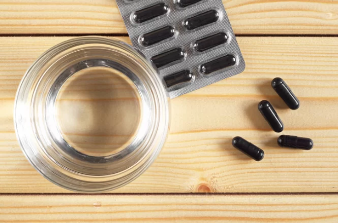 Bột than hoạt tính (tên tiếng Anh là Activated Carbon) là một chất dạng carbon hay một phần nữa có dạng tinh thể vụn grafit được xử lý, để có những lỗ rỗng bé thể tích nhỏ để tăng diện tích bề mặt cho dễ hấp phụ hoặc tăng cường phản ứng hóa học. Ngoài carbon thì phần còn lại thường là tàn tro, mà chủ yếu là các kim loại kiềm và vụn cát.