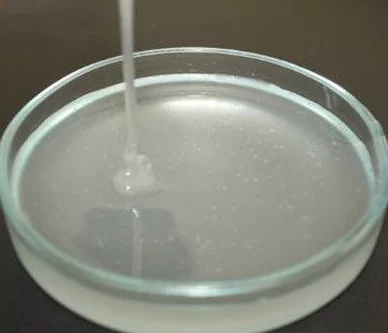 Natri silicat hay còn gọi với cái tên như thủy tinh nước hoặc Sodium silicat và là cái tên phổ biến cho các hợp chất có công thức (Na2O)(SiO2)n, các vật liệu này có sẵn trong dung dịch nước và ở dạng rắn.